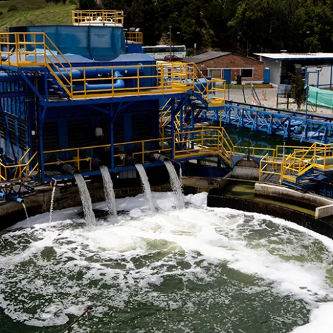 Abrazamos la recirculación del agua Abrazamos la recirculación del agua